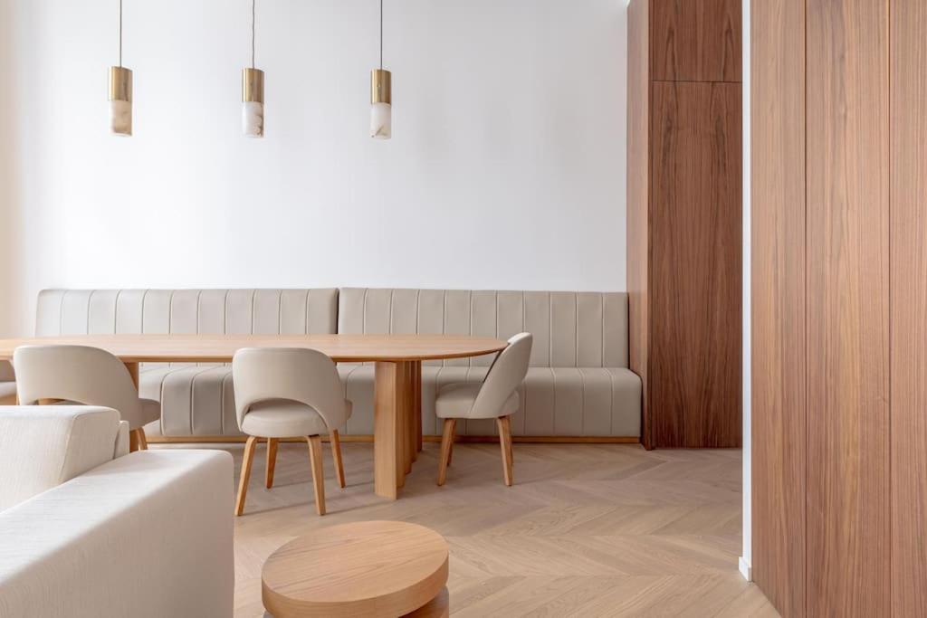 Stylish Rue Des Rosiers Gem Brand New 2-bedr Apartment *