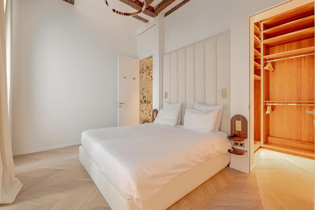 Stylish Rue Des Rosiers Gem Brand New 2-bedr Apartment