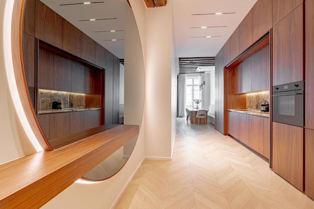 Stylish Rue Des Rosiers Gem Brand New 2-bedr Apartment *