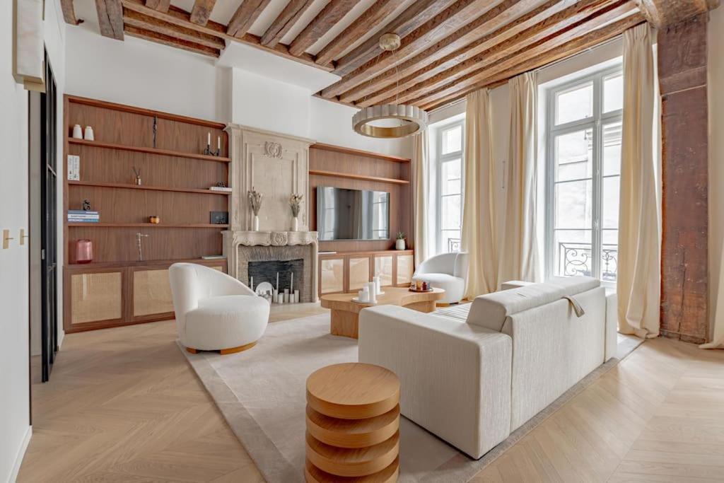 Apartment Stylish Rue Des Rosiers Gem Brand New 2-bedr Paris